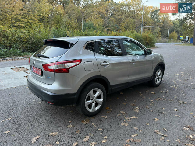Серый Ниссан Кашкай, объемом двигателя 1.5 л и пробегом 188 тыс. км за 14900 $, фото 4 на Automoto.ua