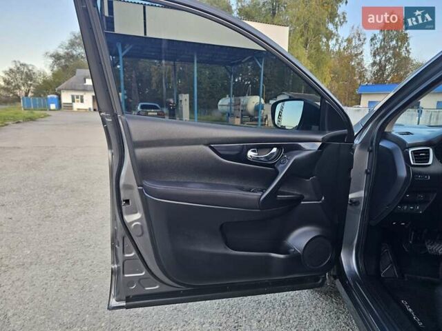 Серый Ниссан Кашкай, объемом двигателя 1.6 л и пробегом 239 тыс. км за 13999 $, фото 28 на Automoto.ua