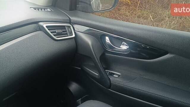 Серый Ниссан Кашкай, объемом двигателя 1.5 л и пробегом 250 тыс. км за 13800 $, фото 10 на Automoto.ua