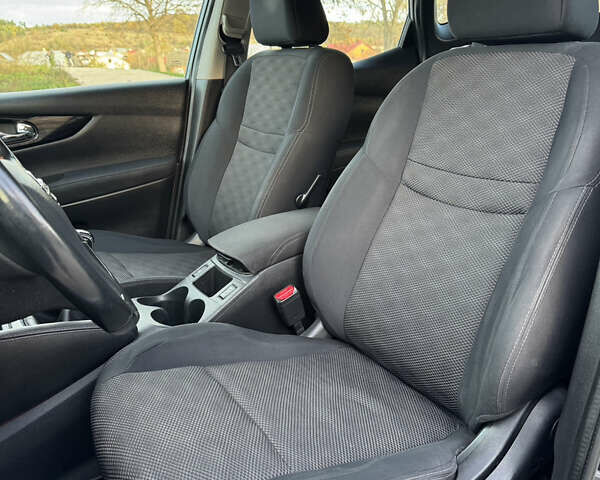 Сірий Ніссан Кашкай, об'ємом двигуна 1.5 л та пробігом 160 тис. км за 15400 $, фото 16 на Automoto.ua