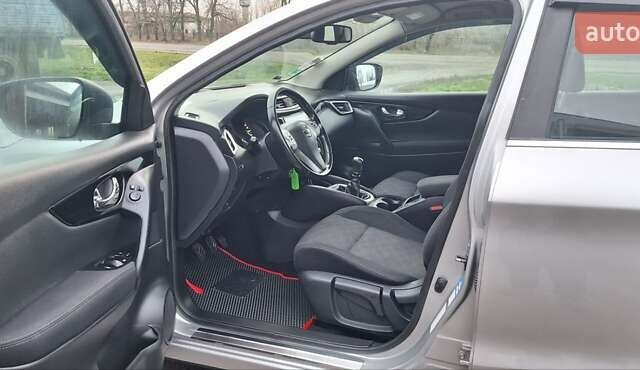 Серый Ниссан Кашкай, объемом двигателя 1.5 л и пробегом 120 тыс. км за 14900 $, фото 11 на Automoto.ua