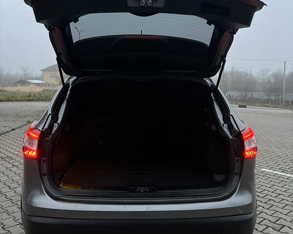 Сірий Ніссан Кашкай, об'ємом двигуна 1.6 л та пробігом 177 тис. км за 15499 $, фото 10 на Automoto.ua