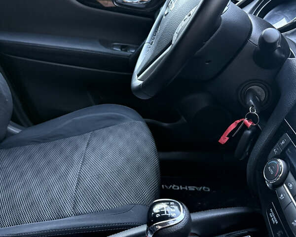 Серый Ниссан Кашкай, объемом двигателя 1.5 л и пробегом 188 тыс. км за 14900 $, фото 18 на Automoto.ua