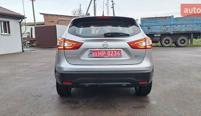 Серый Ниссан Кашкай, объемом двигателя 1.5 л и пробегом 120 тыс. км за 14900 $, фото 58 на Automoto.ua