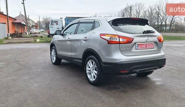 Серый Ниссан Кашкай, объемом двигателя 1.5 л и пробегом 120 тыс. км за 14900 $, фото 7 на Automoto.ua