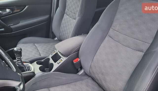 Серый Ниссан Кашкай, объемом двигателя 1.5 л и пробегом 120 тыс. км за 14900 $, фото 41 на Automoto.ua