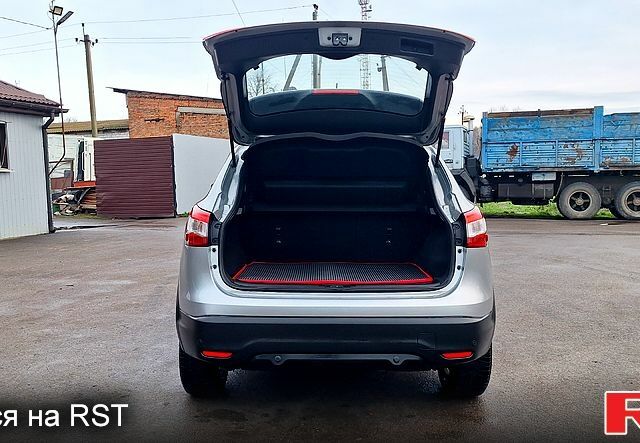 Серый Ниссан Кашкай, объемом двигателя 1.5 л и пробегом 120 тыс. км за 14900 $, фото 12 на Automoto.ua