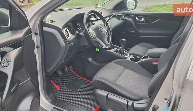 Серый Ниссан Кашкай, объемом двигателя 1.5 л и пробегом 120 тыс. км за 14900 $, фото 48 на Automoto.ua