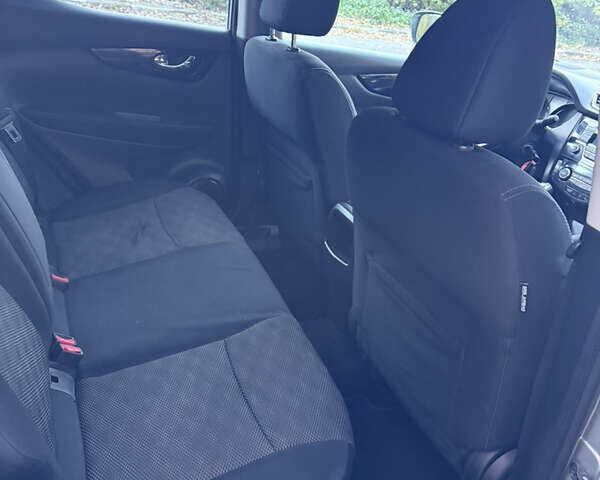 Серый Ниссан Кашкай, объемом двигателя 1.5 л и пробегом 188 тыс. км за 14900 $, фото 14 на Automoto.ua