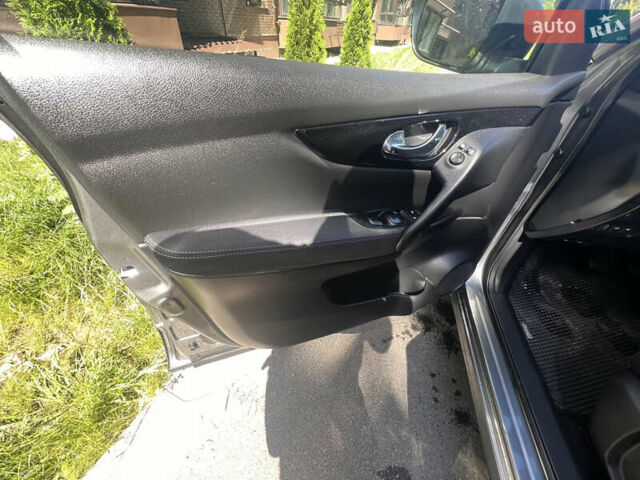 Серый Ниссан Кашкай, объемом двигателя 1.6 л и пробегом 279 тыс. км за 13500 $, фото 12 на Automoto.ua