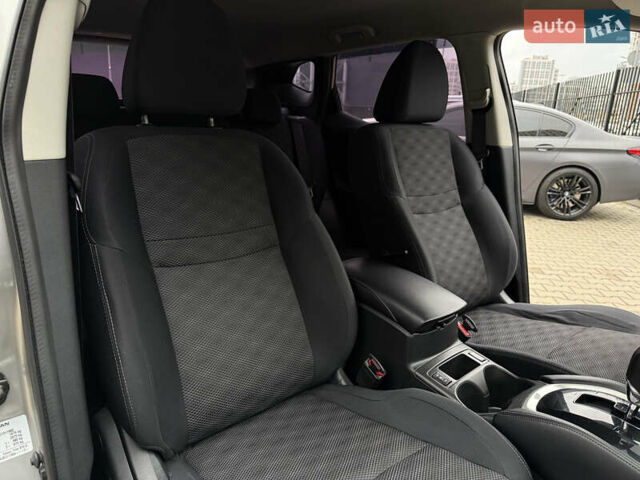 Серый Ниссан Кашкай, объемом двигателя 1.2 л и пробегом 81 тыс. км за 12900 $, фото 18 на Automoto.ua