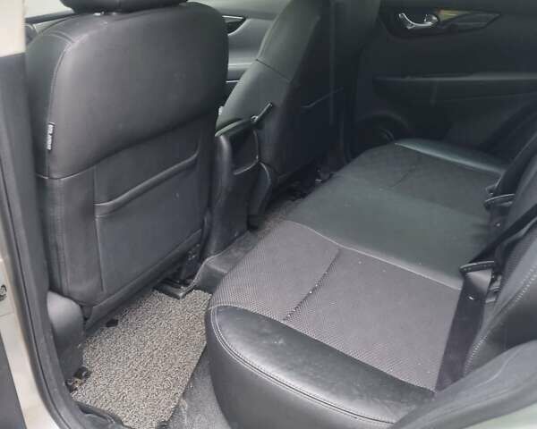 Сірий Ніссан Кашкай, об'ємом двигуна 1.6 л та пробігом 80 тис. км за 16500 $, фото 2 на Automoto.ua