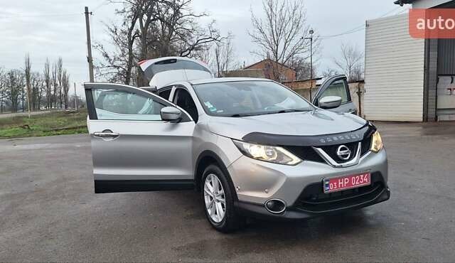 Серый Ниссан Кашкай, объемом двигателя 1.5 л и пробегом 120 тыс. км за 14900 $, фото 100 на Automoto.ua