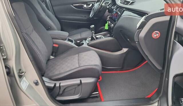 Серый Ниссан Кашкай, объемом двигателя 1.5 л и пробегом 120 тыс. км за 14900 $, фото 85 на Automoto.ua