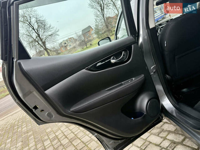 Серый Ниссан Кашкай, объемом двигателя 1.2 л и пробегом 81 тыс. км за 11600 $, фото 66 на Automoto.ua