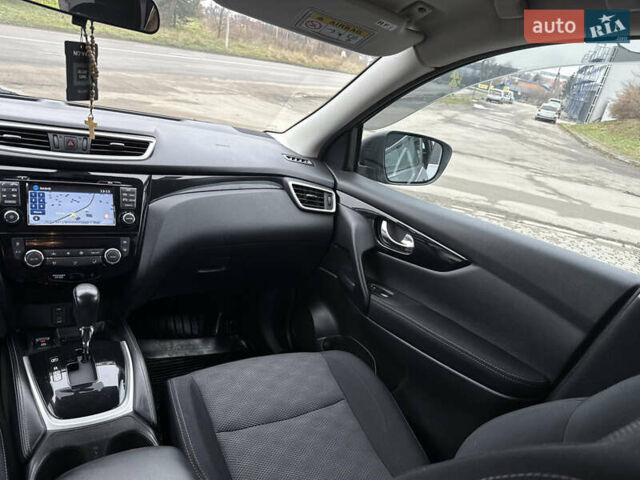 Серый Ниссан Кашкай, объемом двигателя 1.2 л и пробегом 81 тыс. км за 11600 $, фото 45 на Automoto.ua