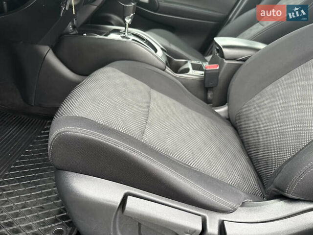 Серый Ниссан Кашкай, объемом двигателя 1.2 л и пробегом 81 тыс. км за 11600 $, фото 40 на Automoto.ua