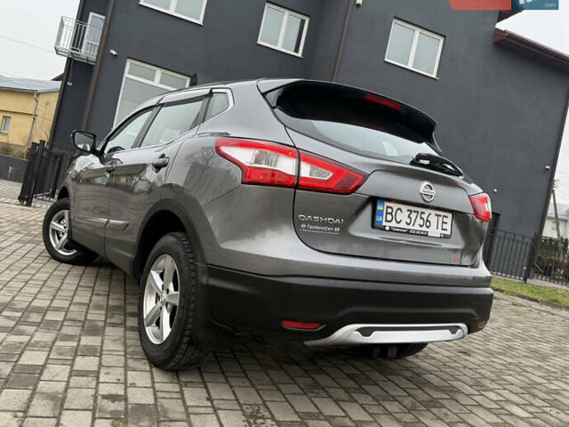 Серый Ниссан Кашкай, объемом двигателя 1.2 л и пробегом 81 тыс. км за 11600 $, фото 1 на Automoto.ua