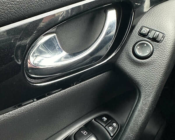 Сірий Ніссан Кашкай, об'ємом двигуна 1.6 л та пробігом 200 тис. км за 16600 $, фото 25 на Automoto.ua