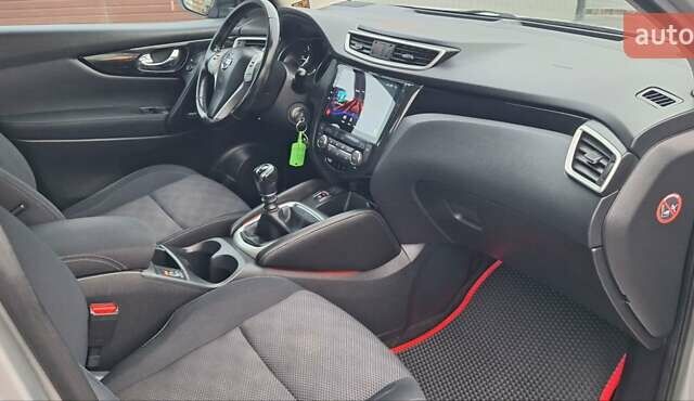 Серый Ниссан Кашкай, объемом двигателя 1.5 л и пробегом 120 тыс. км за 14900 $, фото 86 на Automoto.ua