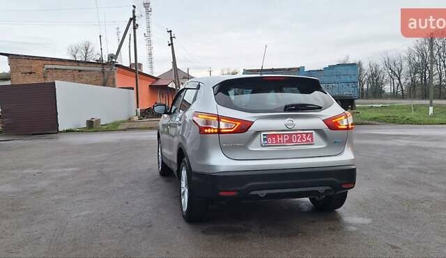 Серый Ниссан Кашкай, объемом двигателя 1.5 л и пробегом 120 тыс. км за 14900 $, фото 110 на Automoto.ua
