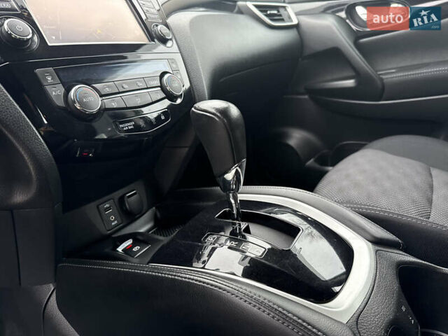 Серый Ниссан Кашкай, объемом двигателя 1.2 л и пробегом 81 тыс. км за 11600 $, фото 37 на Automoto.ua