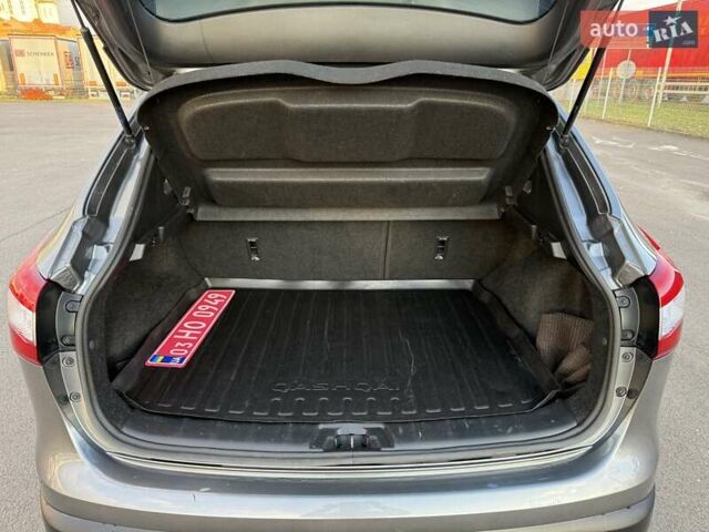 Сірий Ніссан Кашкай, об'ємом двигуна 1.6 л та пробігом 92 тис. км за 16200 $, фото 28 на Automoto.ua