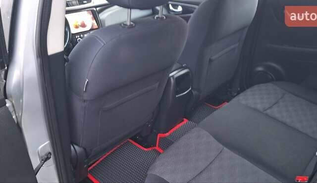 Серый Ниссан Кашкай, объемом двигателя 1.5 л и пробегом 120 тыс. км за 14900 $, фото 133 на Automoto.ua