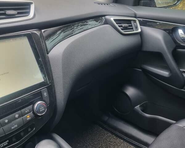 Сірий Ніссан Кашкай, об'ємом двигуна 1.6 л та пробігом 80 тис. км за 16500 $, фото 17 на Automoto.ua