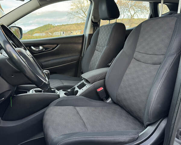 Сірий Ніссан Кашкай, об'ємом двигуна 1.5 л та пробігом 160 тис. км за 15400 $, фото 15 на Automoto.ua