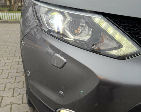 Сірий Ніссан Кашкай, об'ємом двигуна 1.6 л та пробігом 200 тис. км за 16600 $, фото 33 на Automoto.ua