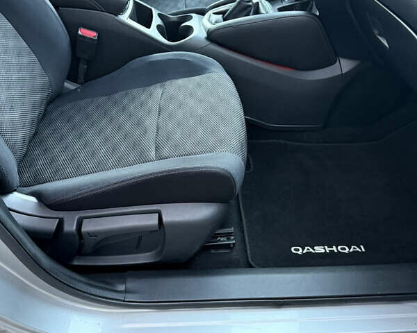 Серый Ниссан Кашкай, объемом двигателя 1.5 л и пробегом 188 тыс. км за 14900 $, фото 19 на Automoto.ua