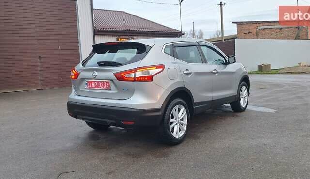 Серый Ниссан Кашкай, объемом двигателя 1.5 л и пробегом 120 тыс. км за 14900 $, фото 108 на Automoto.ua