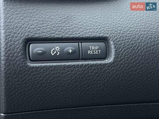 Сірий Ніссан Кашкай, об'ємом двигуна 1.2 л та пробігом 83 тис. км за 13500 $, фото 79 на Automoto.ua