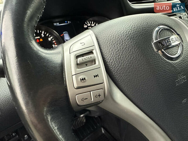 Серый Ниссан Кашкай, объемом двигателя 1.2 л и пробегом 81 тыс. км за 11600 $, фото 35 на Automoto.ua