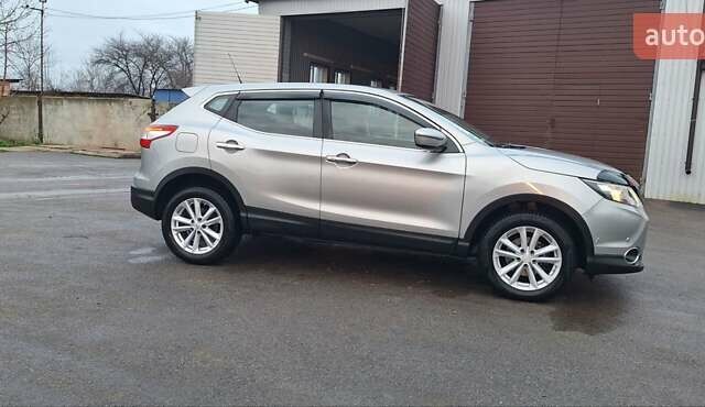 Серый Ниссан Кашкай, объемом двигателя 1.5 л и пробегом 120 тыс. км за 14900 $, фото 107 на Automoto.ua