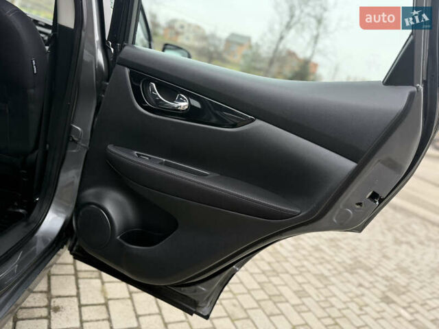 Серый Ниссан Кашкай, объемом двигателя 1.2 л и пробегом 81 тыс. км за 11600 $, фото 64 на Automoto.ua