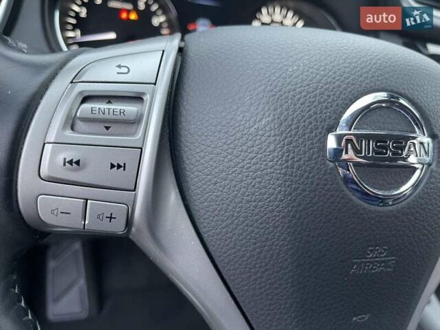 Сірий Ніссан Кашкай, об'ємом двигуна 1.2 л та пробігом 83 тис. км за 13500 $, фото 70 на Automoto.ua