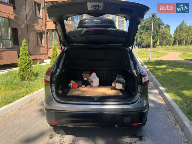 Серый Ниссан Кашкай, объемом двигателя 1.6 л и пробегом 279 тыс. км за 13500 $, фото 8 на Automoto.ua