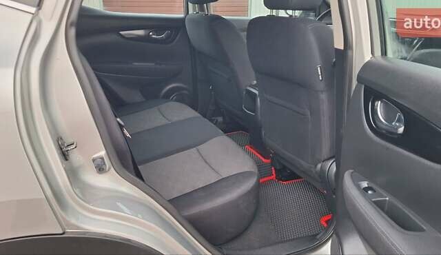 Серый Ниссан Кашкай, объемом двигателя 1.5 л и пробегом 120 тыс. км за 14900 $, фото 80 на Automoto.ua