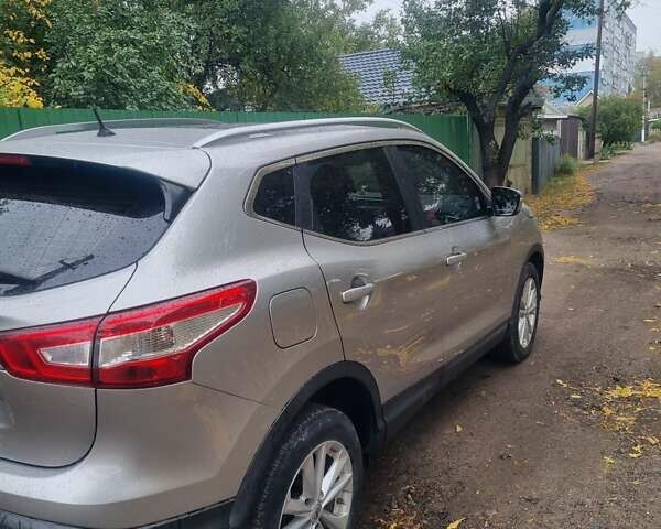 Сірий Ніссан Кашкай, об'ємом двигуна 1.6 л та пробігом 80 тис. км за 16500 $, фото 5 на Automoto.ua