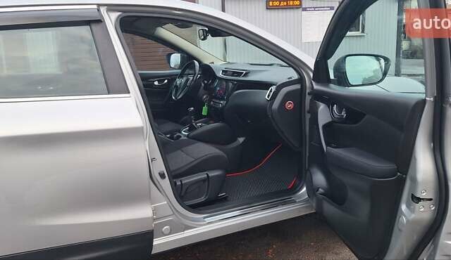 Серый Ниссан Кашкай, объемом двигателя 1.5 л и пробегом 120 тыс. км за 14900 $, фото 13 на Automoto.ua