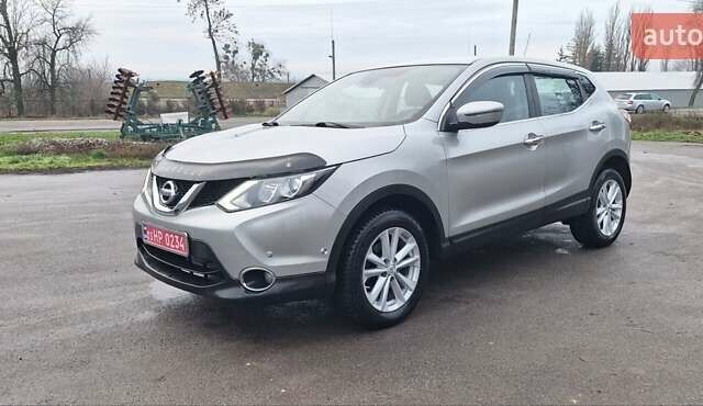 Серый Ниссан Кашкай, объемом двигателя 1.5 л и пробегом 120 тыс. км за 14900 $, фото 2 на Automoto.ua