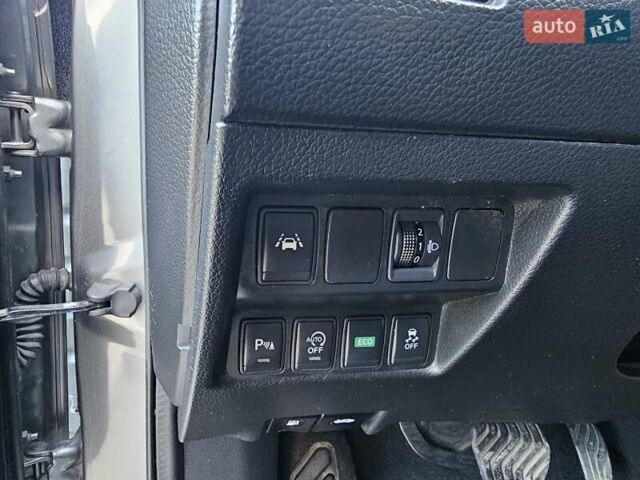 Серый Ниссан Кашкай, объемом двигателя 1.6 л и пробегом 239 тыс. км за 13999 $, фото 36 на Automoto.ua