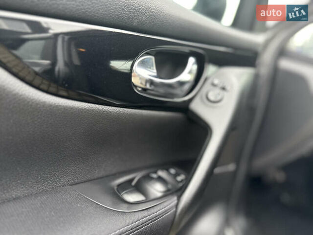 Серый Ниссан Кашкай, объемом двигателя 1.2 л и пробегом 81 тыс. км за 11600 $, фото 44 на Automoto.ua
