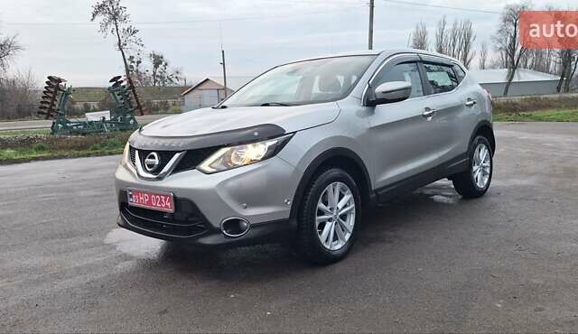 Серый Ниссан Кашкай, объемом двигателя 1.5 л и пробегом 120 тыс. км за 14900 $, фото 103 на Automoto.ua