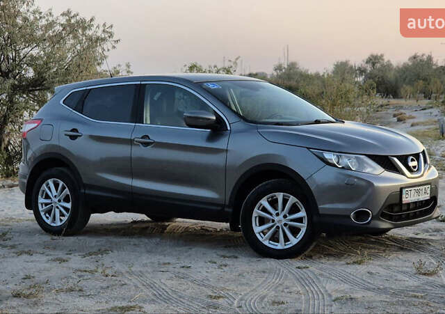 Сірий Ніссан Кашкай, об'ємом двигуна 1.6 л та пробігом 236 тис. км за 14500 $, фото 3 на Automoto.ua
