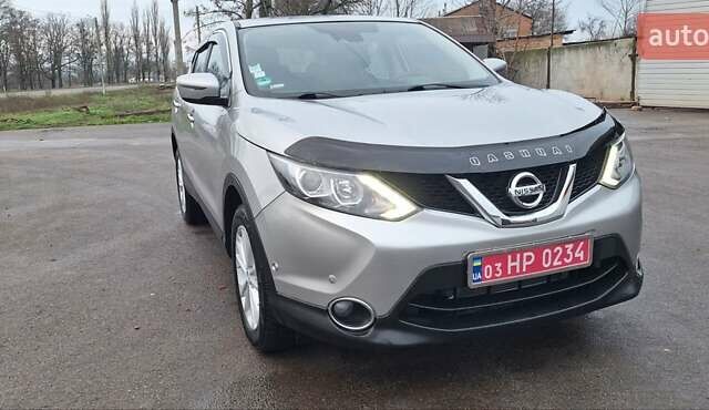 Серый Ниссан Кашкай, объемом двигателя 1.5 л и пробегом 120 тыс. км за 14900 $, фото 56 на Automoto.ua