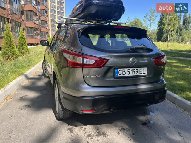Серый Ниссан Кашкай, объемом двигателя 1.6 л и пробегом 279 тыс. км за 13500 $, фото 4 на Automoto.ua