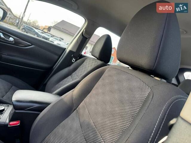 Серый Ниссан Кашкай, объемом двигателя 1.6 л и пробегом 114 тыс. км за 14750 $, фото 51 на Automoto.ua